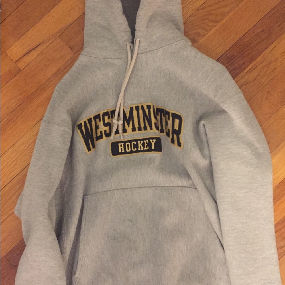 Grey sweatshirt